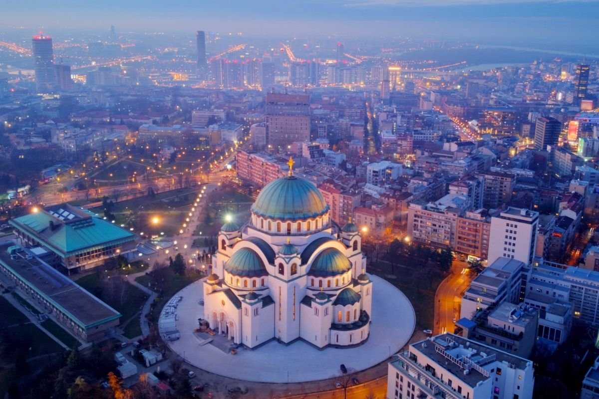 Transfer Skopje to Belgrade with a city tour of Nis